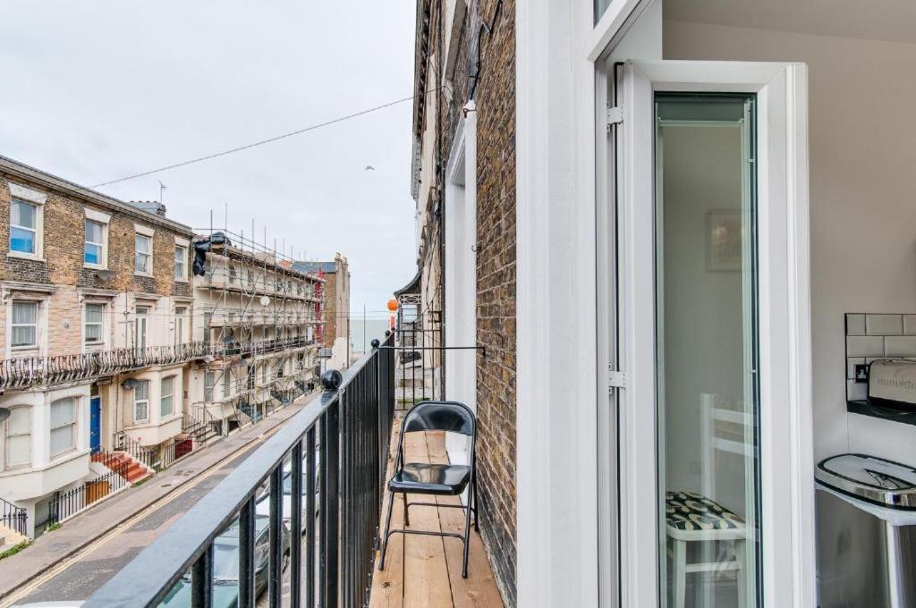 Seaside Serenity - Stunning Sea View Retreat Margate Eksteriør billede